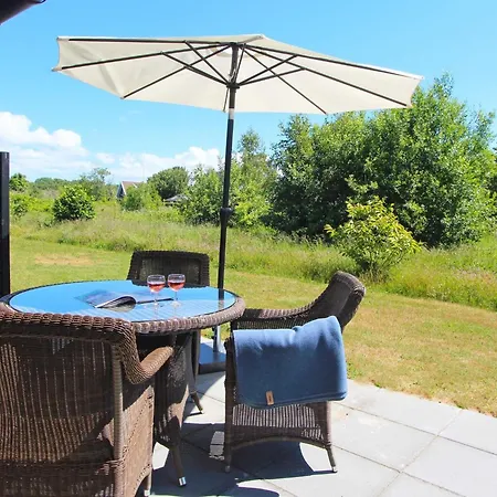 Feriehus 4 Person Holiday In R Nne