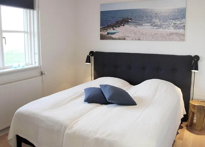 Feriehus 4 Person Holiday In R Nne